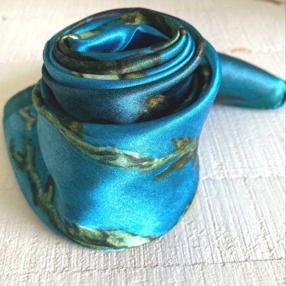 💖 Oversized boho satin blue Floral print print hair neck scarf whimsical - Picture 12 of 15